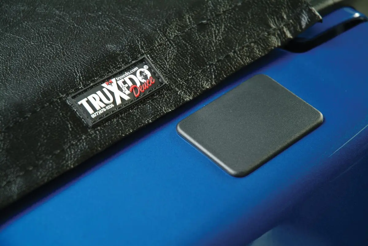 1704212  -  Stake Pocket Covers - 1999-2013 Gm Full Size/Classic - 4 Pack 1