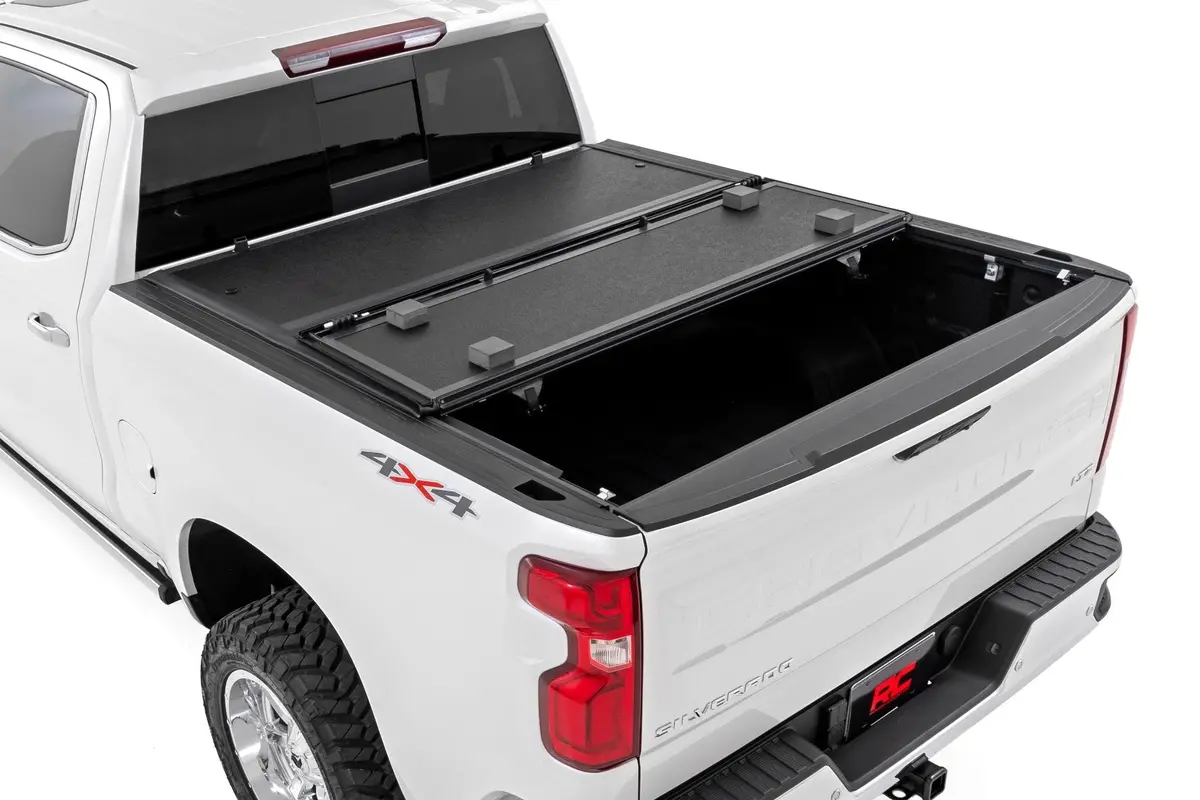 47120580B - Hard Low Profile Bed Cover - 5'10" Bed - Chevy/Gmc Sierra/Silverado 1500 (19-25) 1