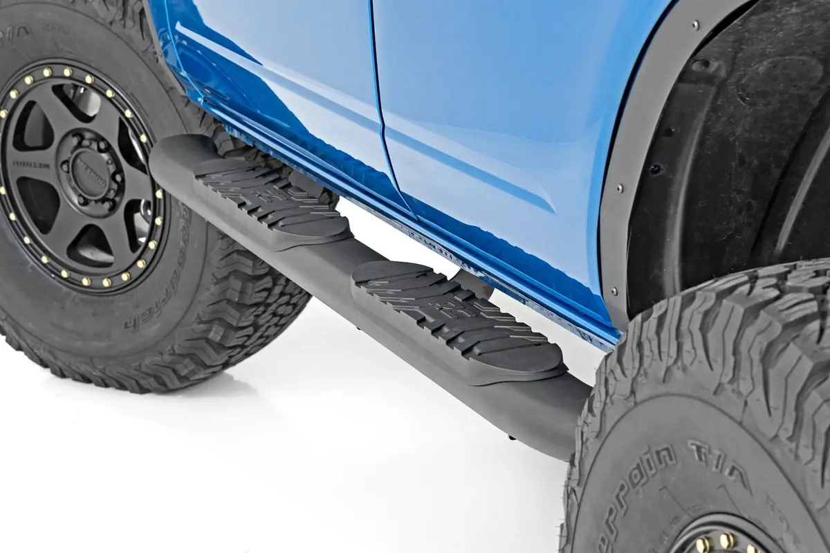 21011  -  Oval Nerf Step - 4-Door - Black - Ford Bronco 4Wd (2021-2025) 1
