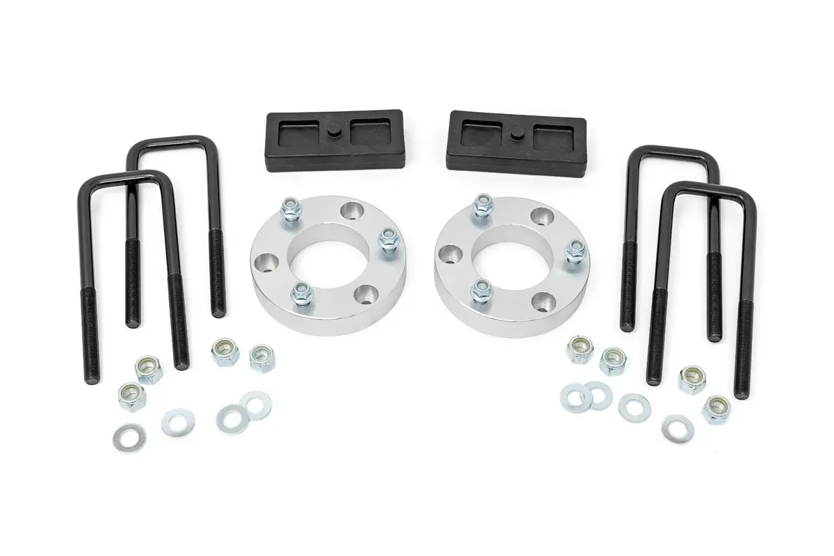 861  -  2 Inch Leveling Kit - Nissan Titan 4Wd (2022-2024) 1