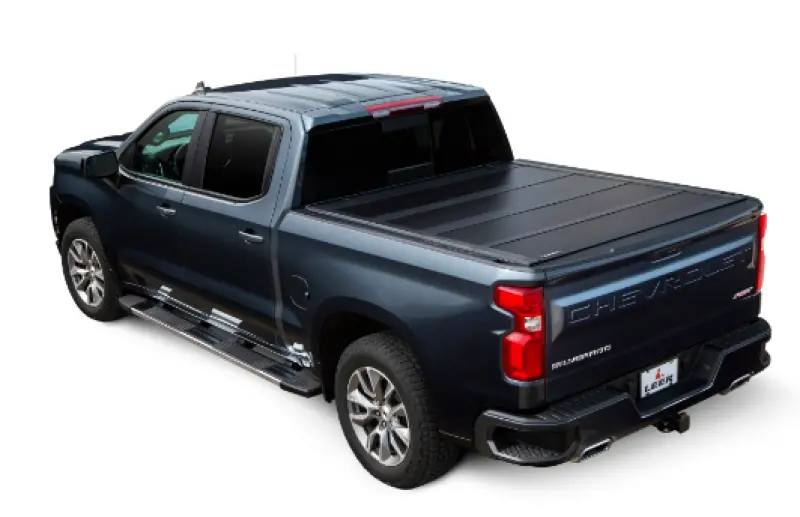 Leer 2019+ Gm Silverado/Sierra Hf650m 5Ft8in Tonneau Cover - Folding 1
