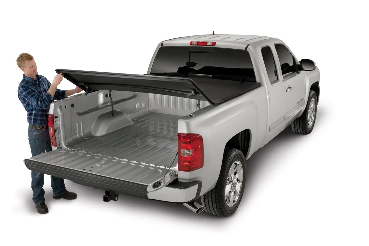 Tfx1112  -  Soft Tri-Fold Non-Lockable Black Vinyl With Aluminum Rails 1