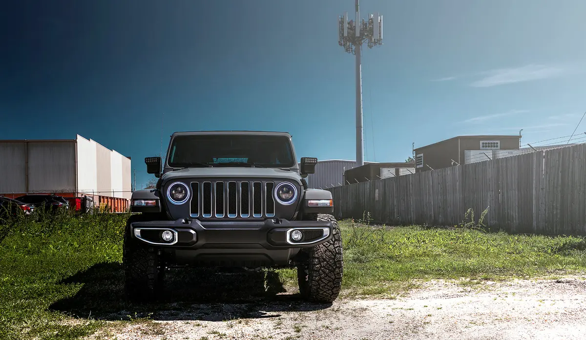 5769J-001  -  Jeep Wrangler Jl/Gladiator Jt 7In. High Powered Led Headlights (Pair) 1