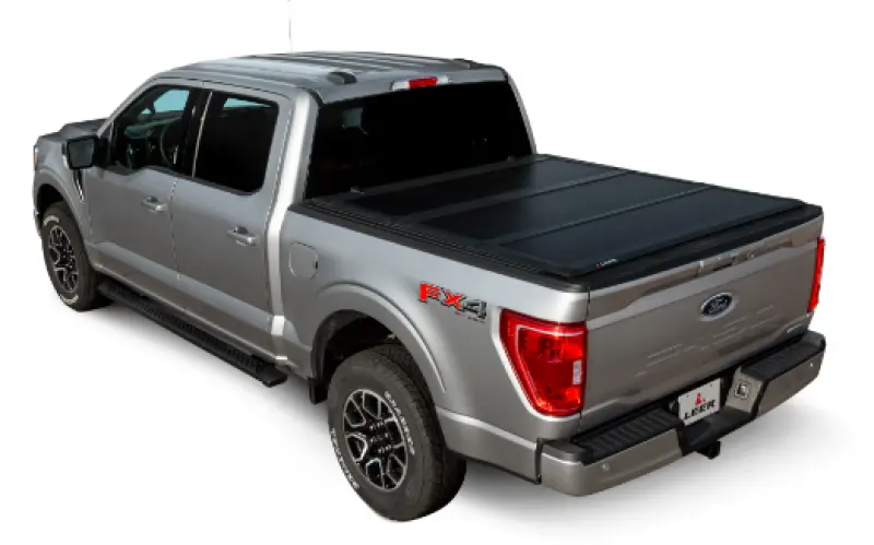 Leer 2015+ Ford F150 Hf650m 5Ft6in Tonneau Cover - Folding 1