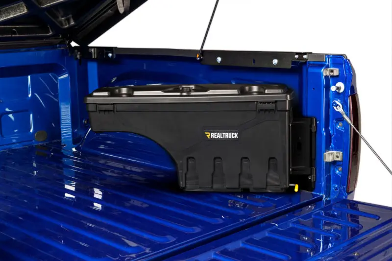 Undercover 17-20 Ford F-250/F-350 Passengers Side Swing Case - Black Smooth 1