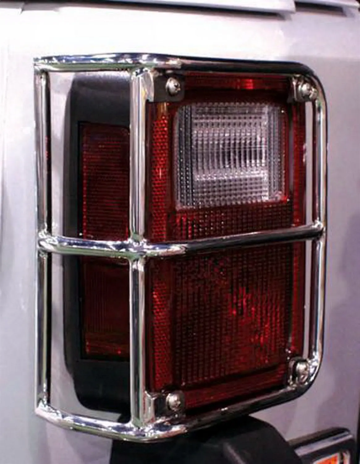 88460  -  Tail Light Guards 1