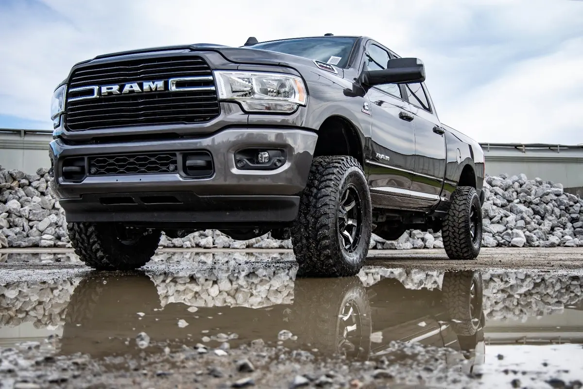 37741  -  2.5 Inch Leveling Kit - Rr Coil - M1 - Ram 2500 (14-25)/3500 (13-25) 1