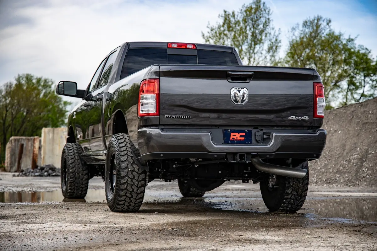 37775 - 2.5 Inch Leveling Kit - Rr Coil - V2 - Ram 2500 (14-25)/3500 (13-25) 2