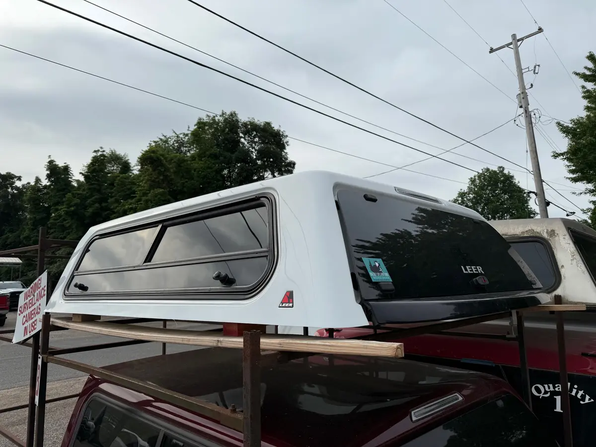 Used Gmc Sierra 1500 2019-2025 Crew 6.5' Short Bed Truck Topper Location: B-1-3 Code: Cbp 1