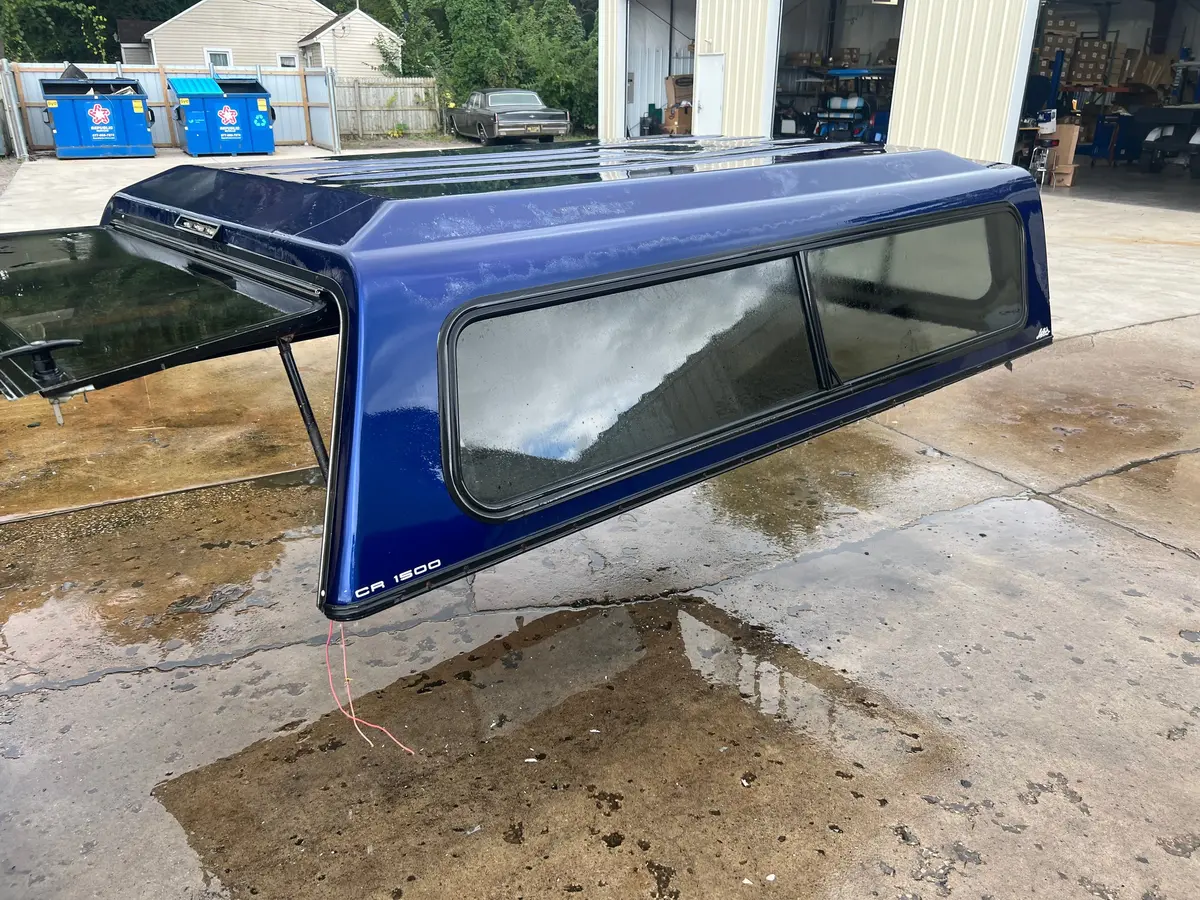 Used  Fiberglass Truck Cap Blue Ford 8' Long Bed 97-04+Code: Cnmdm Location: B-1-1 1