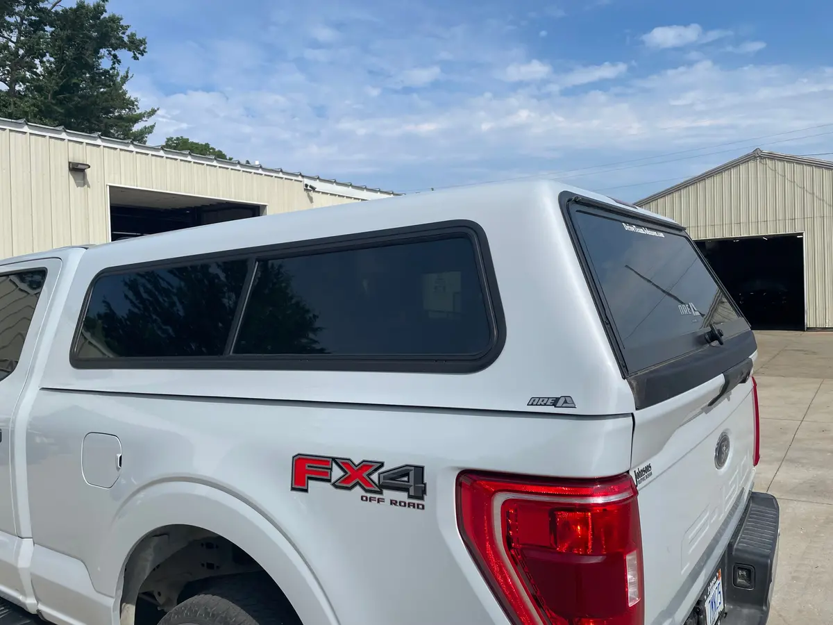 Used Ford F150 2021-2025 Xc 6.5' Short Bed Truck Camper Shell Topper Location: N-2-3  Code: Cnmmm003tx 1