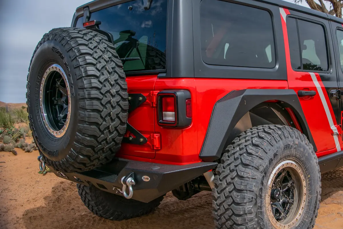 18+ Jeep Jl Tailgate Mounted Tire Carrier 1