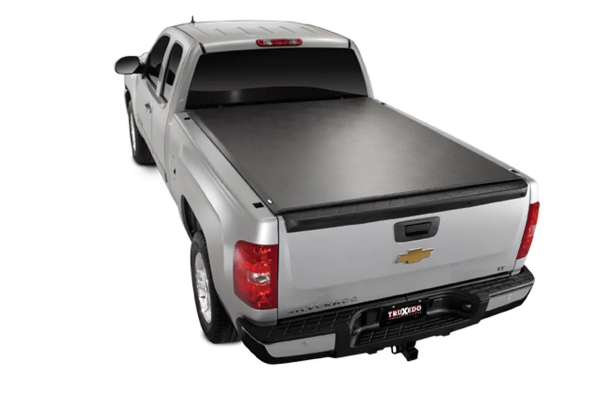 581101  -  Lo Pro - 99-06 (07 Classic) Silv/Sierra 1500 6'6" Fleetside 1