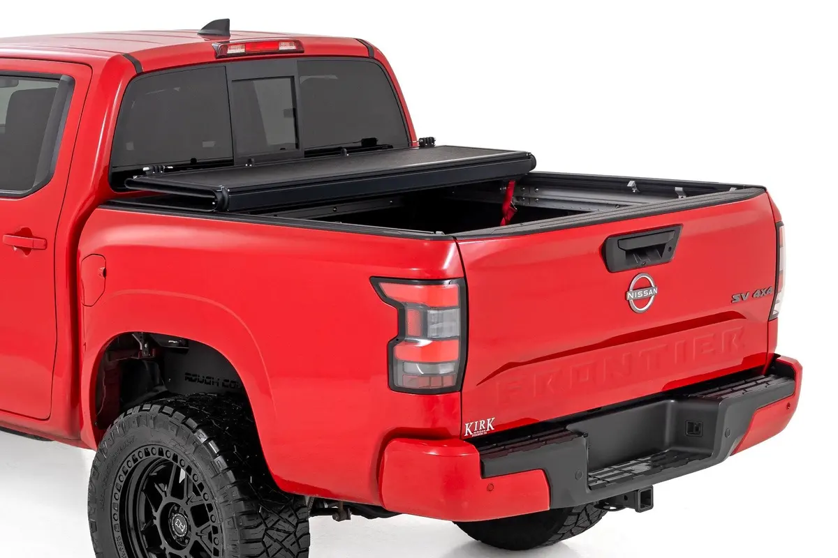 47520551B - Hard Low Profile Bed Cover - 5' Bed - W/Cargo Mgmt - Nissan Frontier (22-25) 2