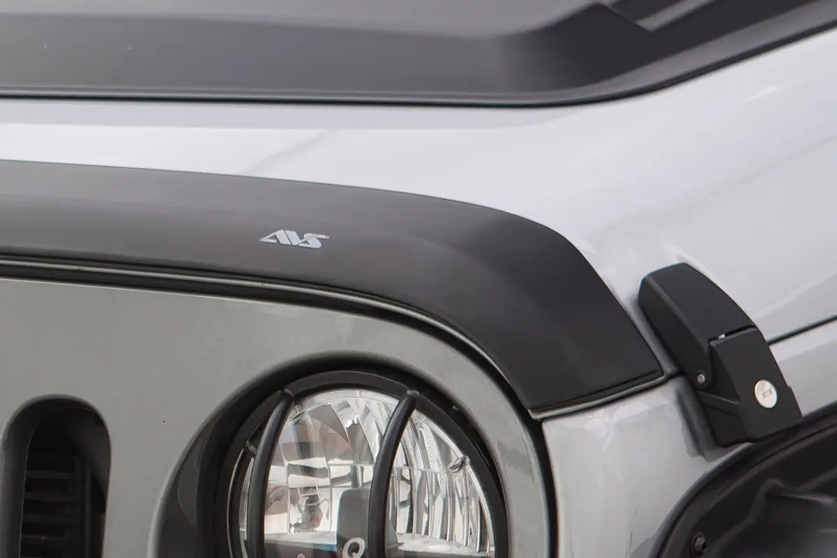 377060  -  Aeroskin Hood Protector - Matte Black 1