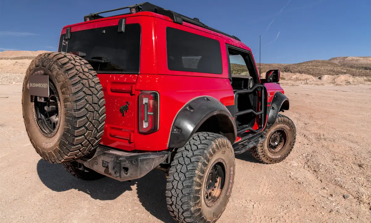 20965-02  -  Pocket/Rivet Style Fender Flares Black Smooth Finish 4-Piece Set 1