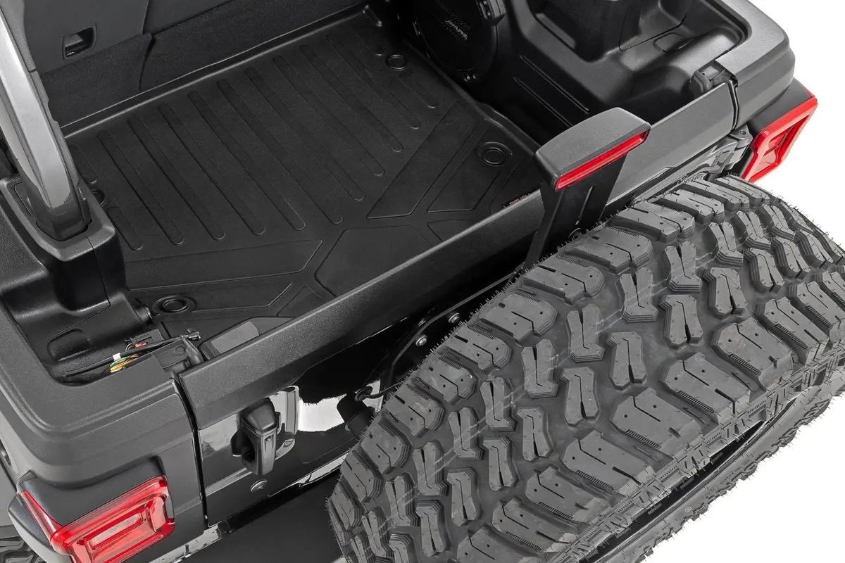 Tc73262  -  Tailgate Cap Protector 1