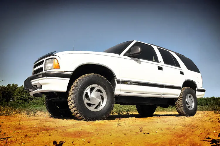 24230  -  2.5 Inch Lift Kit - Chevy/Gmc Blazer/S15 Jimmy/Sonoma 4Wd 1