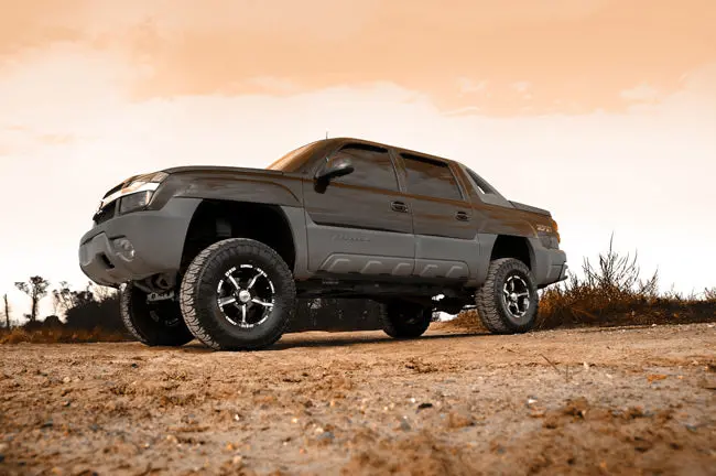27940  -  6 Inch Lift Kit - Ntd - M1 - Chevy Avalanche (02-06)/Suburban 1500 (00-06) 1