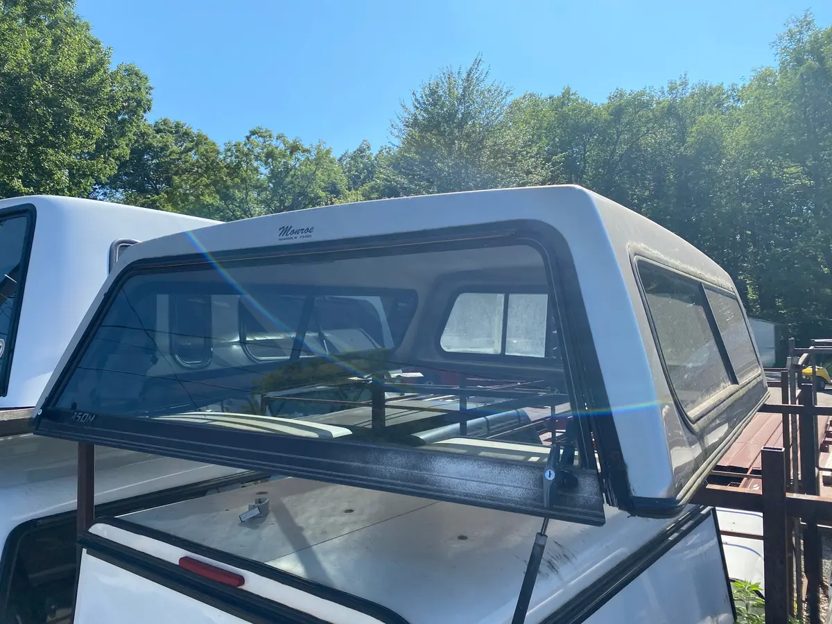 Used Ford F150 6.5' Short Bed 1970-1996 Fiberglass Truck Cap Tan Code: Cl618 Location B-2-3 1