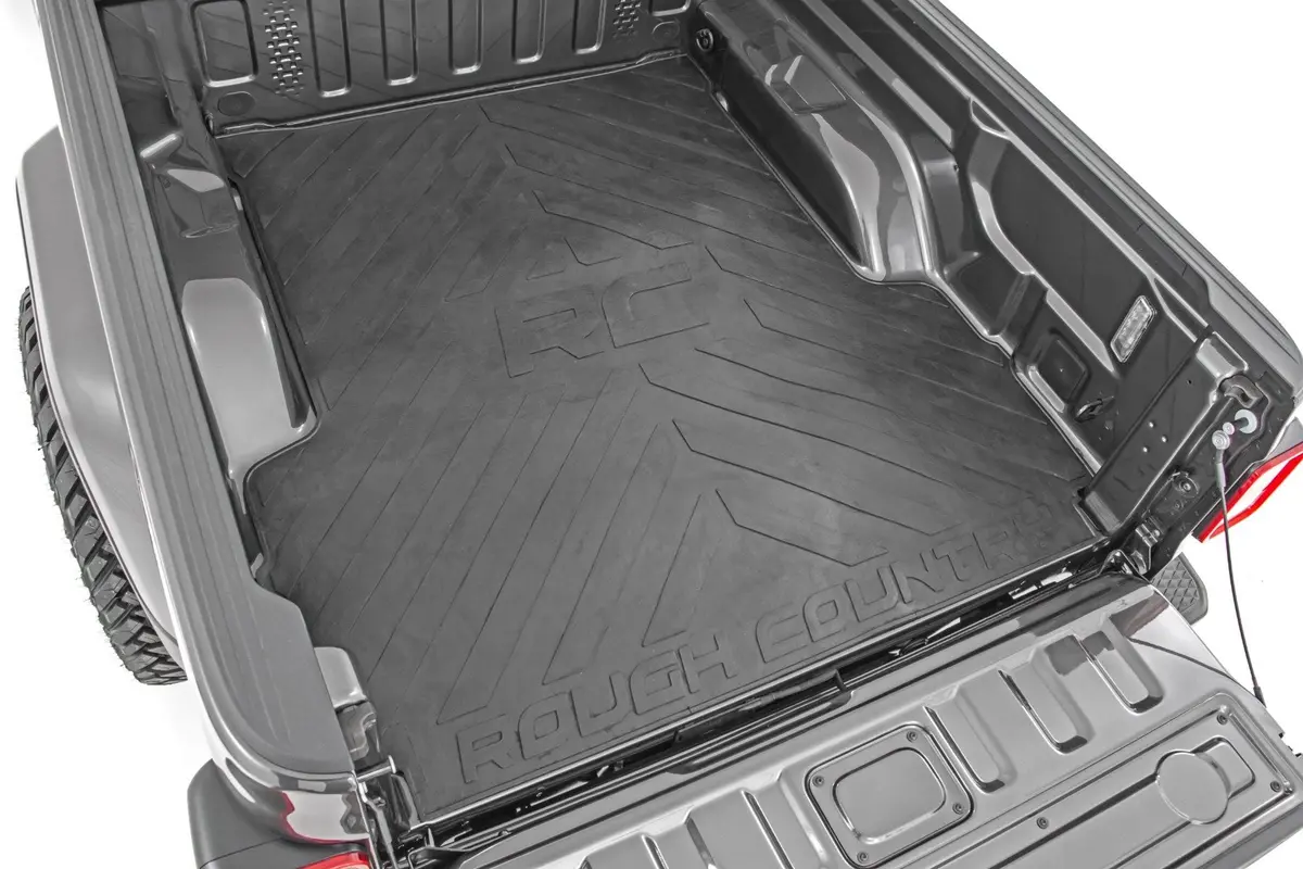 Rcm687  -  Bed Mat - 5' Bed - Rc Logo - Jeep Gladiator Jt 4Wd (2020-2025) 1