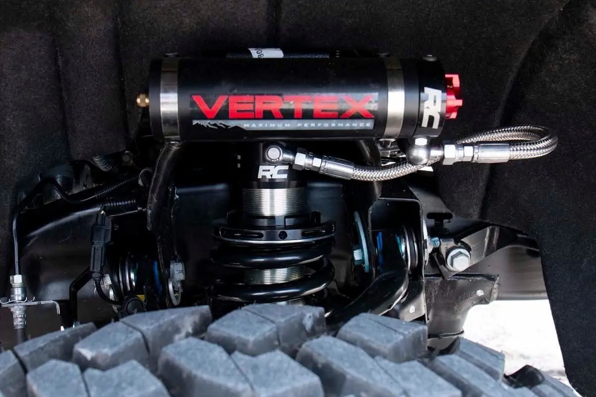 689016  -  Vertex 2.5 Remote Reservoir Leveling Coilovers 1