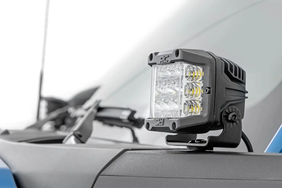 82047  -  Auxiliary Light 1