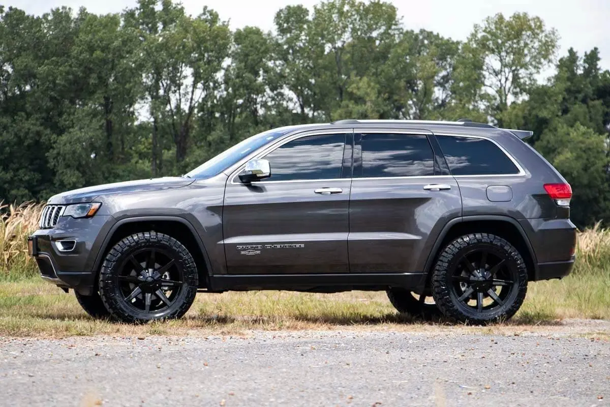 91130  -  2.5 Inch Lift Kit - N3 Struts - Jeep Grand Cherokee 4Wd (2011-2015) 1