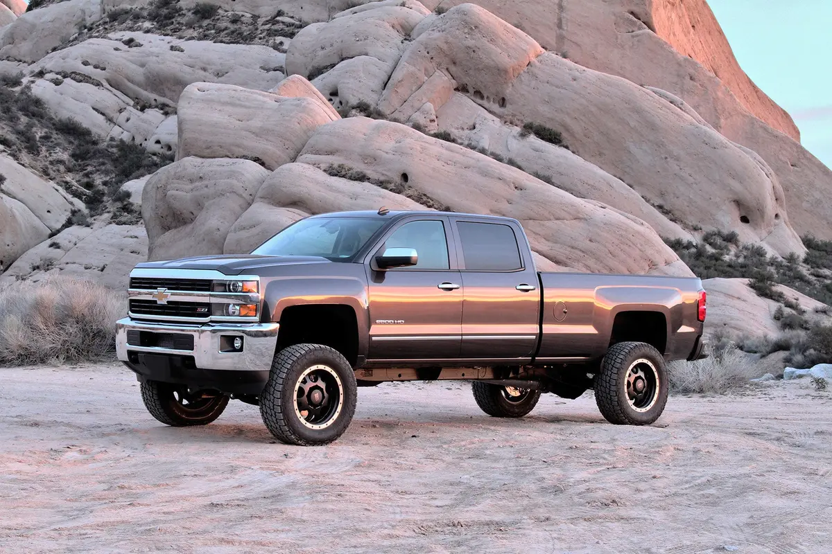 K1046 - 6" Rts Sys W/Perf Shks 2011-19 Gm 2500Hd 2Wd/4Wd. 2