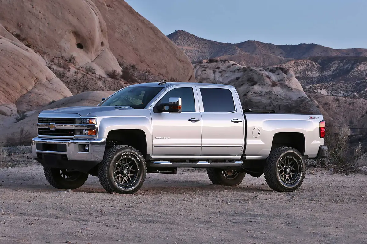 K1121 - 4" Basic Sys W/Perf Shks 2011-19 Gm 2500Hd 2Wd/4Wd. 2