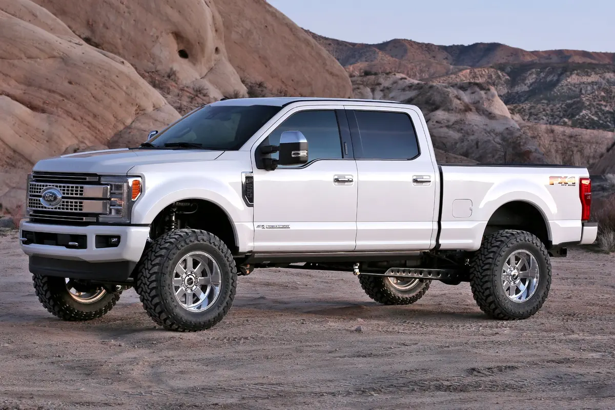 6" 4Link Sys W/Coils & 2.25 Dl Resi Frt And Dl Rr Shks 17-21 Ford F250/350 4Wd D 2