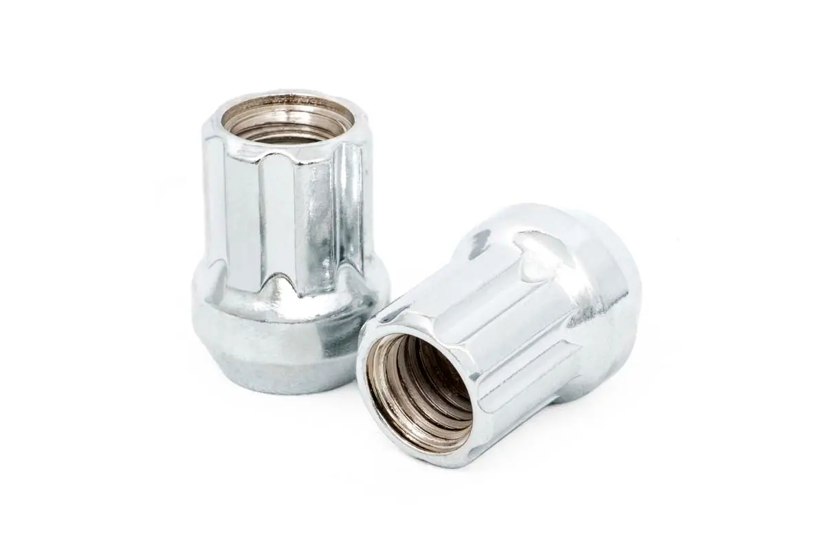 142032Choe  -  M14 X 2.0 Lug Nut Set Of 32 - Chrome - Open End 1