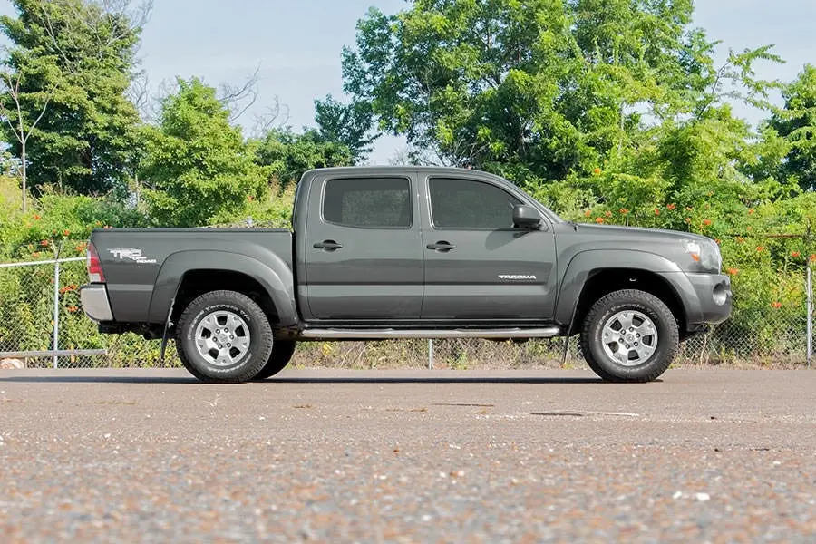 743  -  2 Inch Leveling Kit - Toyota Tacoma 2Wd/4Wd (2005-2023) 1