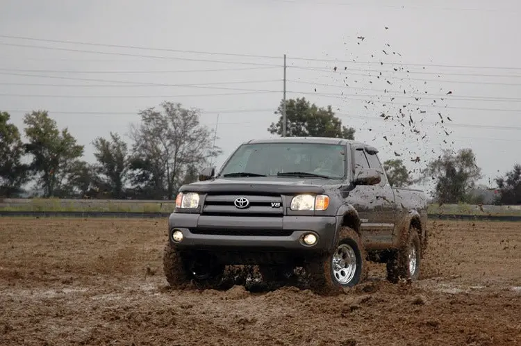 75030 - 2.5 Inch Lift Kit - Toyota Tundra 2Wd/4Wd (2000-2006) 2