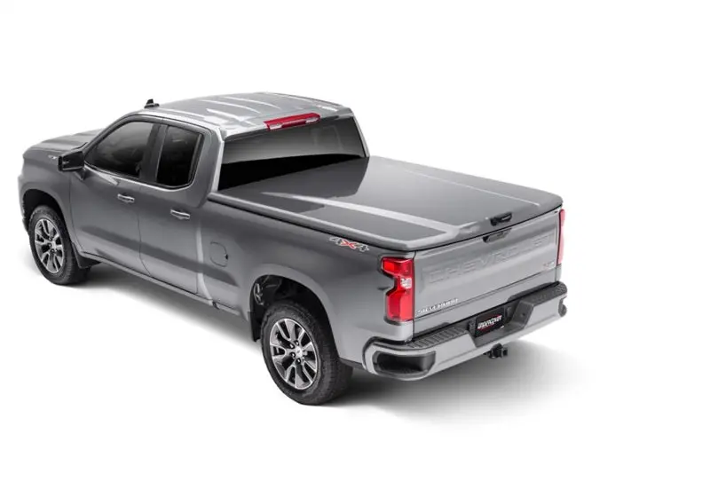 Undercover Elite Lx Hard Tonneau Cover For 2019–2020 Gmc Sierra 1500 (6.5' Bed, Excludes Multipro Tg) – Satin Steel Metallic 1